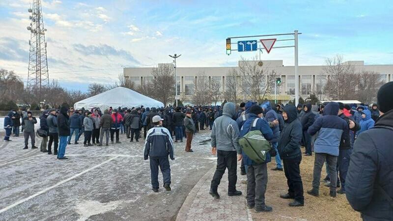 Митинги в Казахстане - Токаев ввел режим ЧП в ряде регионов