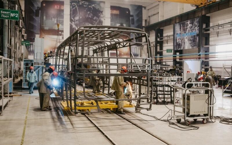 Автобусный завод QazTehna в Сарани впервые объявил производственные результаты