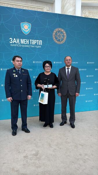 В Талдыкоргане общественным помощникам полиции вручили удостоверения