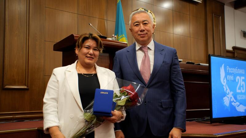 В МНЭ прошла торжественная церемония ко Дню Республики