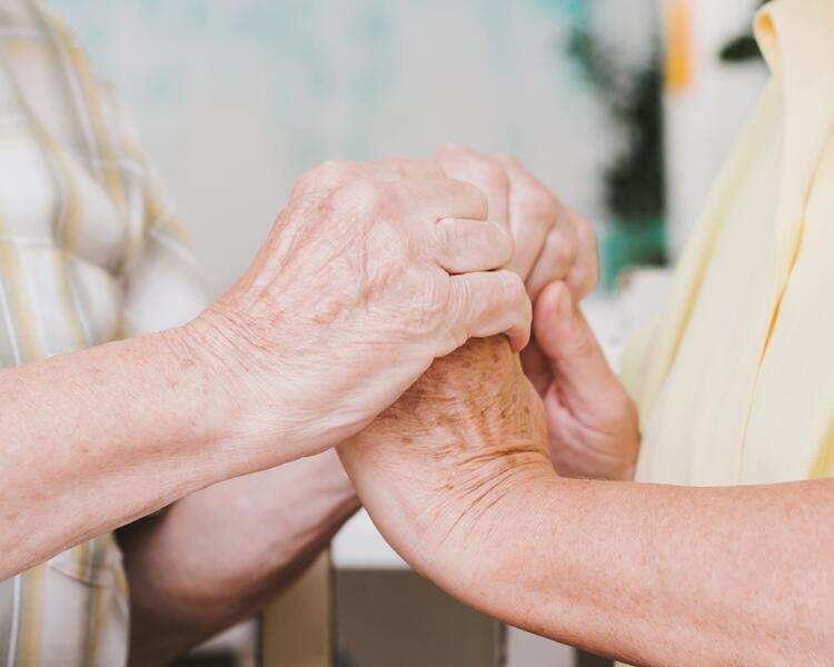 Выплаты, санаторий, досуг: какую соцпомощь оказывают пенсионерам в Астане