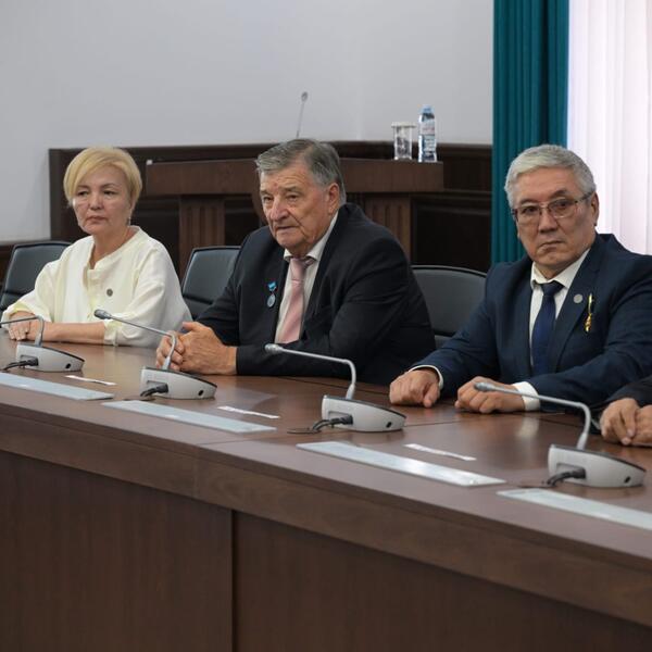 В Павлодарской области вручили медали в честь 30-летия Конституции