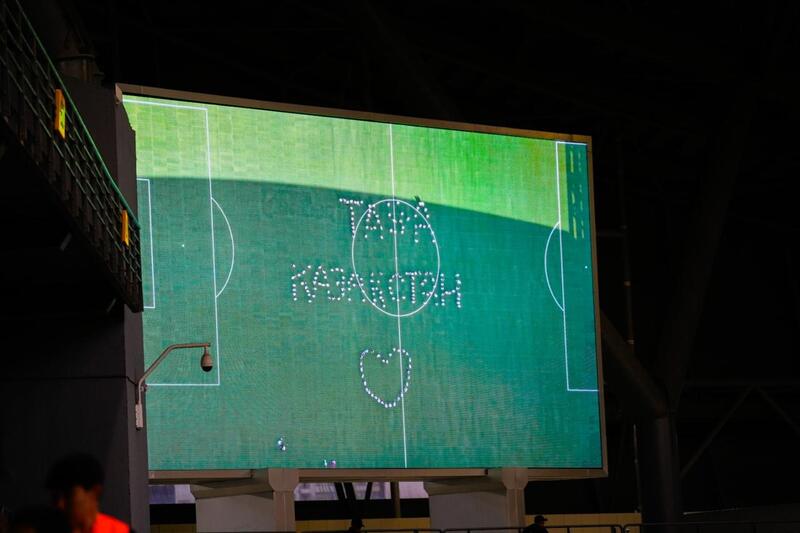 Молодёжь столицы провела необычный флешмоб ко Дню эколога