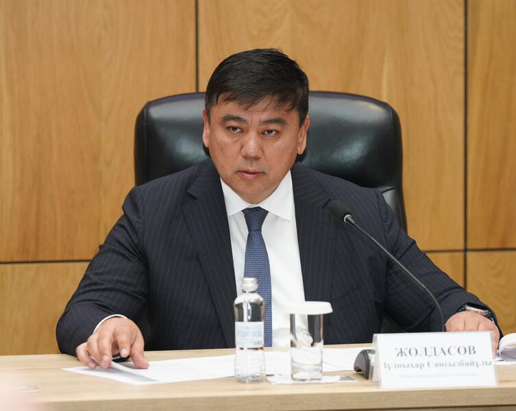 В ТУРКЕСТАНЕ С УЧАСТИЕМ СОВЕТНИКА ПРЕЗИДЕНТА ОБСУДИЛИ ПРИОРИТЕТНЫЕ НАПРАВЛЕНИЯ ПОСЛАНИЯ