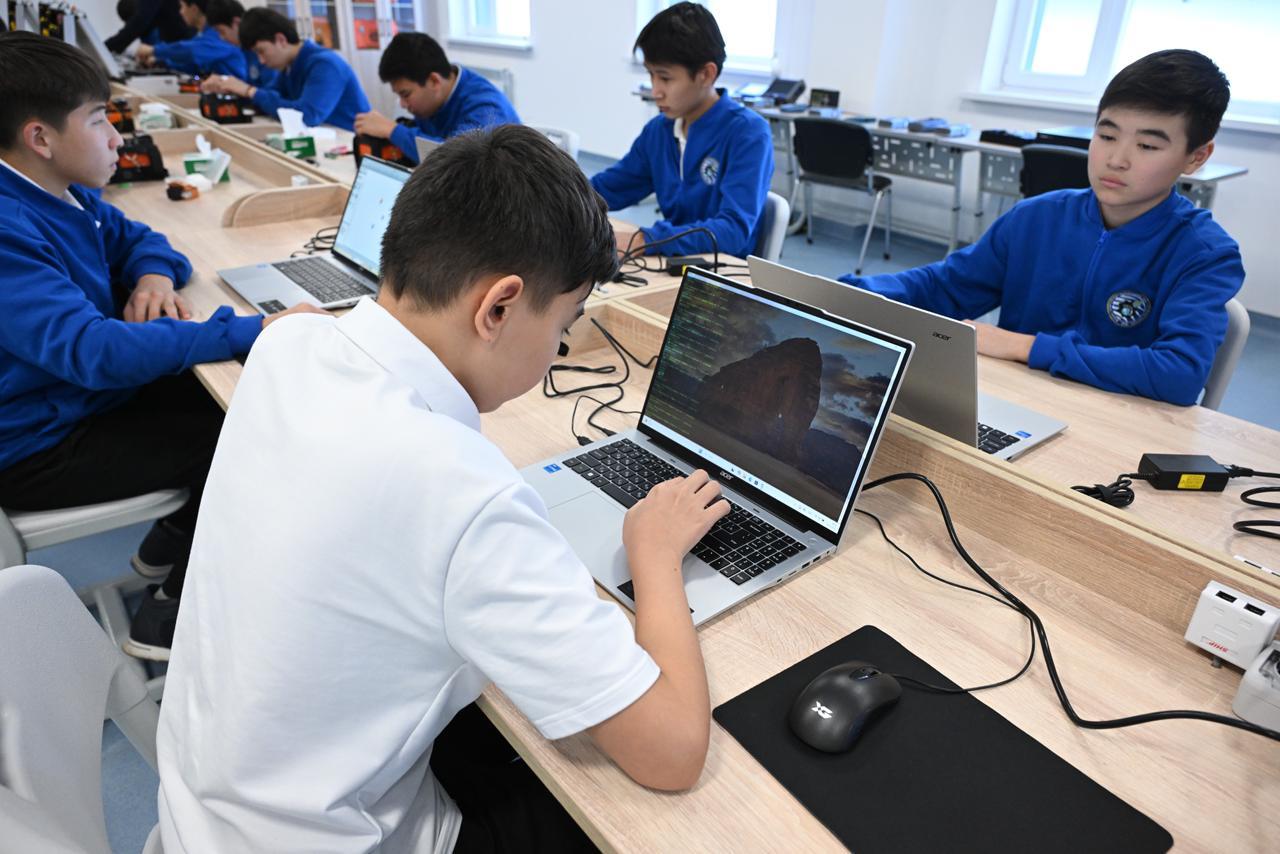 В Алматы открыт обновленный колледж телекоммуникаций и машиностроения