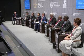 Делегация Министерства юстиции РК представила опыт цифровизации и правовых реформ на Петербургском юридическом форуме