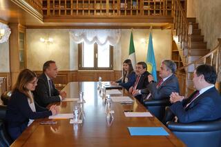 Министр иностранных дел Казахстана встретился с главами ведущих итальянских компаний