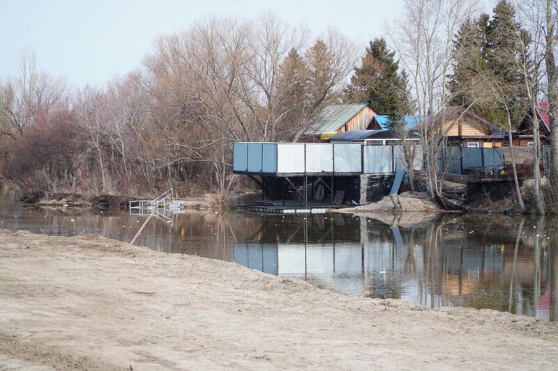 Аким Акмолинской области ознакомился с ходом противопаводковых мероприятий в г. Кокшетау
