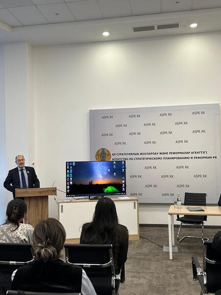 В АСПИР РК прошла встреча с депутатом Мажилиса Парламента РК по вопросам конституционной реформы