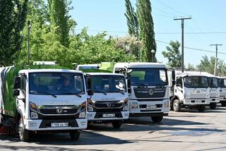 В Семее обновляют парк коммунальной техники для поддержания чистоты города