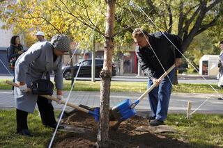 Астанада Еңбек күні қарсаңында коммуналдық қызметкерлерге құрмет көрсетілді