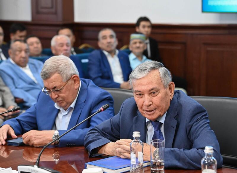 Құрылыс саласының ардагерін мерейтойымен құттықтады