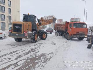 В Астане для очистки города от снега задействовано более 1 800 единиц спецтехники