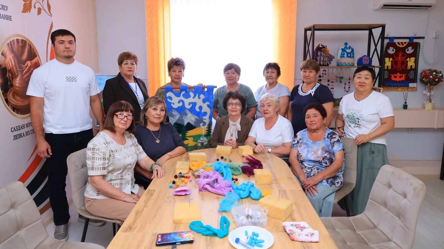В Абайском районе организовали досуг для людей старшего поколения