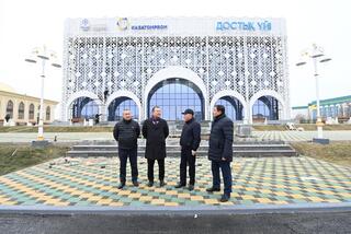 Работы на строительных площадках продолжаются