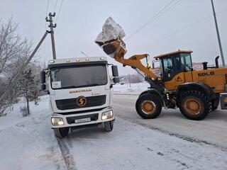 Более 3 000 дорожных рабочих вышли на уборку снега в Астане