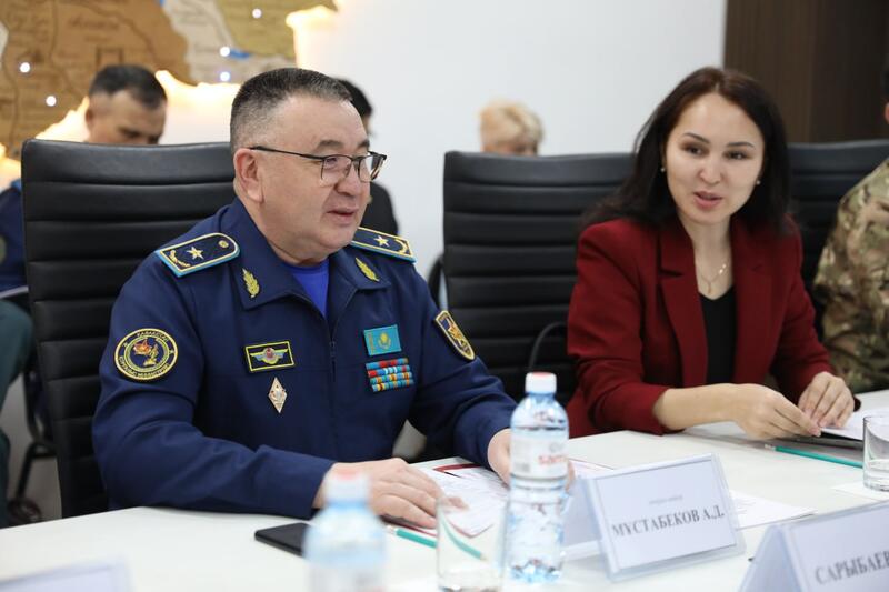 В Алматы прошел круглый стол по вопросам военно-патриотического воспитания