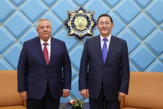 Генеральный Прокурор Казахстана встретился с Исполнительным секретарем КСГП СНГ