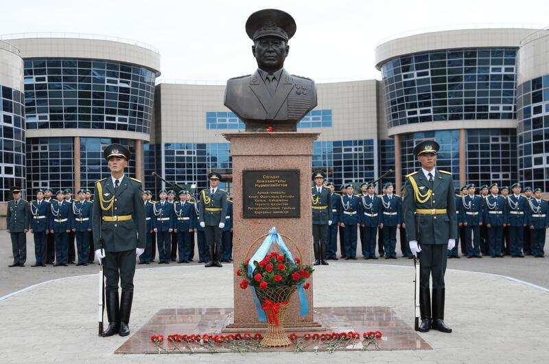 В Вооруженных силах прошли мероприятия в память о генерале Сагадате Нурмагамбетове