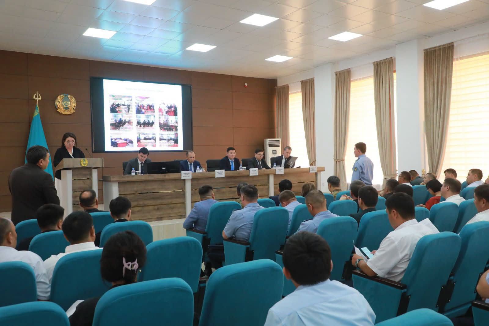 КӨШПЕЛІ ОТЫРЫС: ІШКІ САЯСАТ САЛАСЫНДАҒЫ ӨЗЕКТІ МӘСЕЛЕЛЕР ТАЛҚЫЛАНДЫ