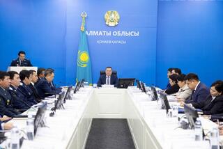 Аким Алматинской области поручил усилить контроль за использованием земель и недр