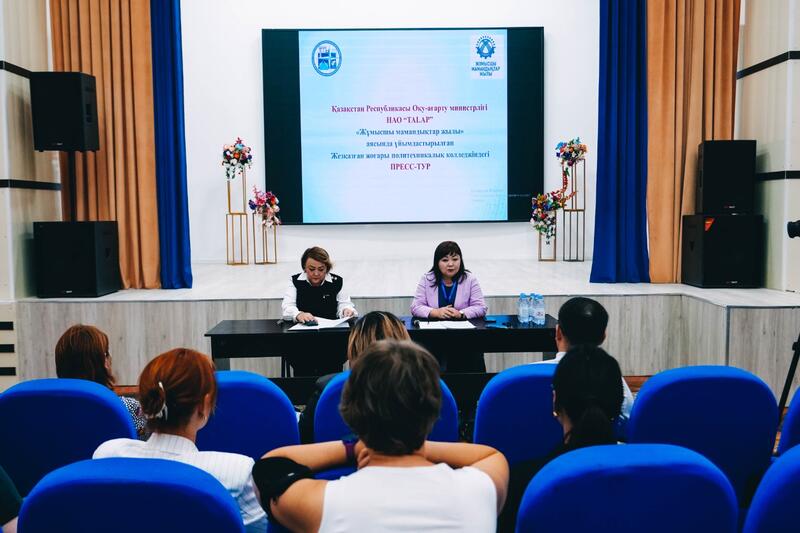 В ЖЕЗКАЗГАНСКОМ ВЫСШЕМ ПОЛИТЕХНИЧЕСКОМ КОЛЛЕДЖЕ ПРОШЕЛ ПРЕСС-ТУР