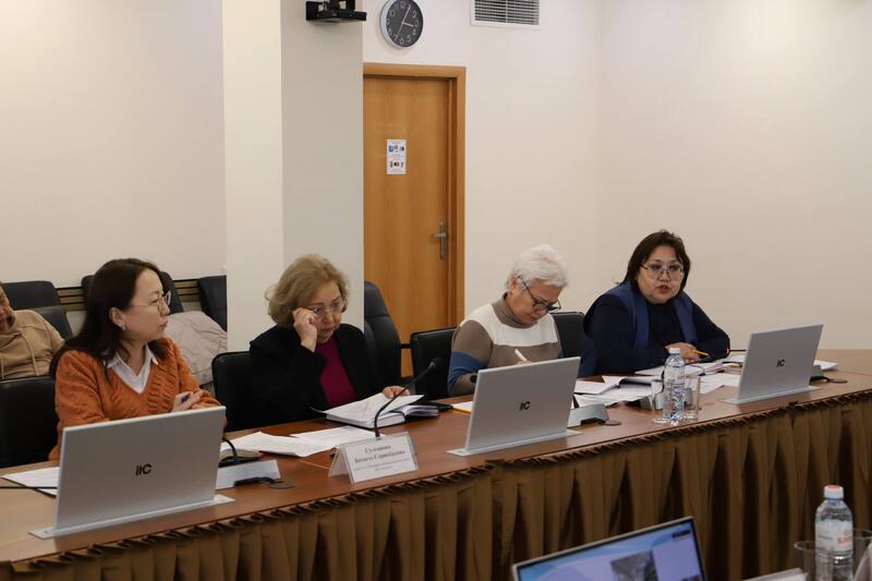 Вопросы обеспечения лиц с инвалидностью ортопедической обувью обсудили в Минтруда