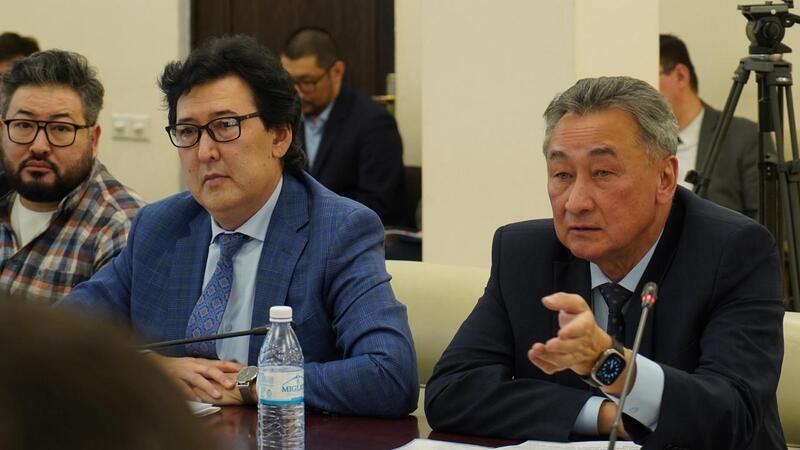 В МИНЗДРАВЕ ОБСУДИЛИ ПРОЕКТ КОНСТИТУЦИОННЫХ ИЗМЕНЕНИЙ В ЧАСТИ ПРАВА НА МЕДИЦИНСКУЮ ПОМОЩ