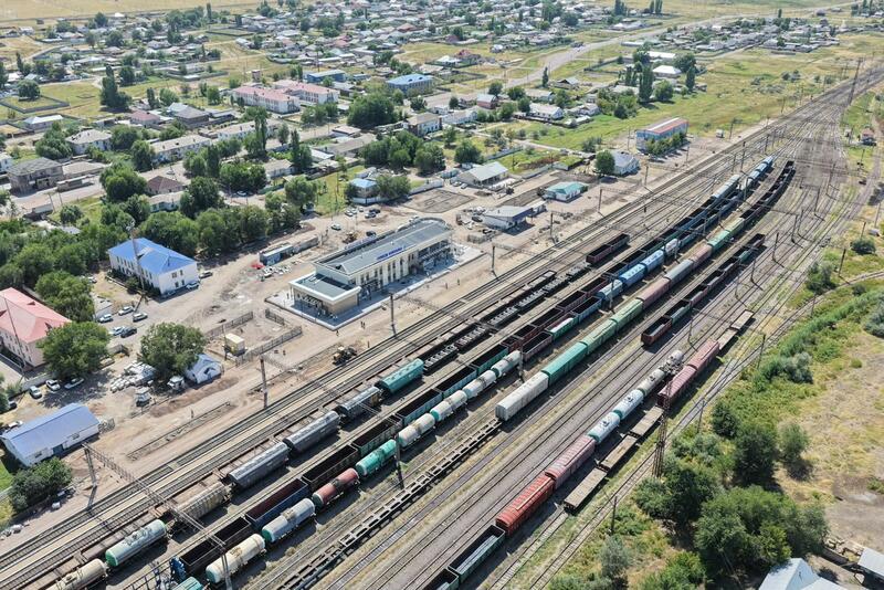 Ербол Қарашөкеев Тұрар Рысқұлов ауданындағы әлеуметтік және инфрақұрылымдық жобалардың жүзеге асу барысын тексерді