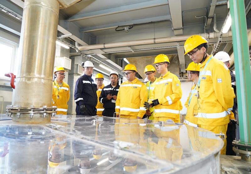 В ЭТОМ ГОДУ В ТУРКЕСТАНСКОЙ ОБЛАСТИ ВВЕДЕНЫ В ЭКСПЛУАТАЦИЮ СОВРЕМЕННЫЕ ЗАВОДЫ, ОТВЕЧАЮЩИЕ МЕЖДУНАРОДНЫМ ТРЕБОВАНИЯМ, А ОБЪЕМ ПРОМЫШЛЕННОЙ ПРОДУКЦИИ СОСТАВИЛ 1,3 ТРЛН ТЕНГЕ.