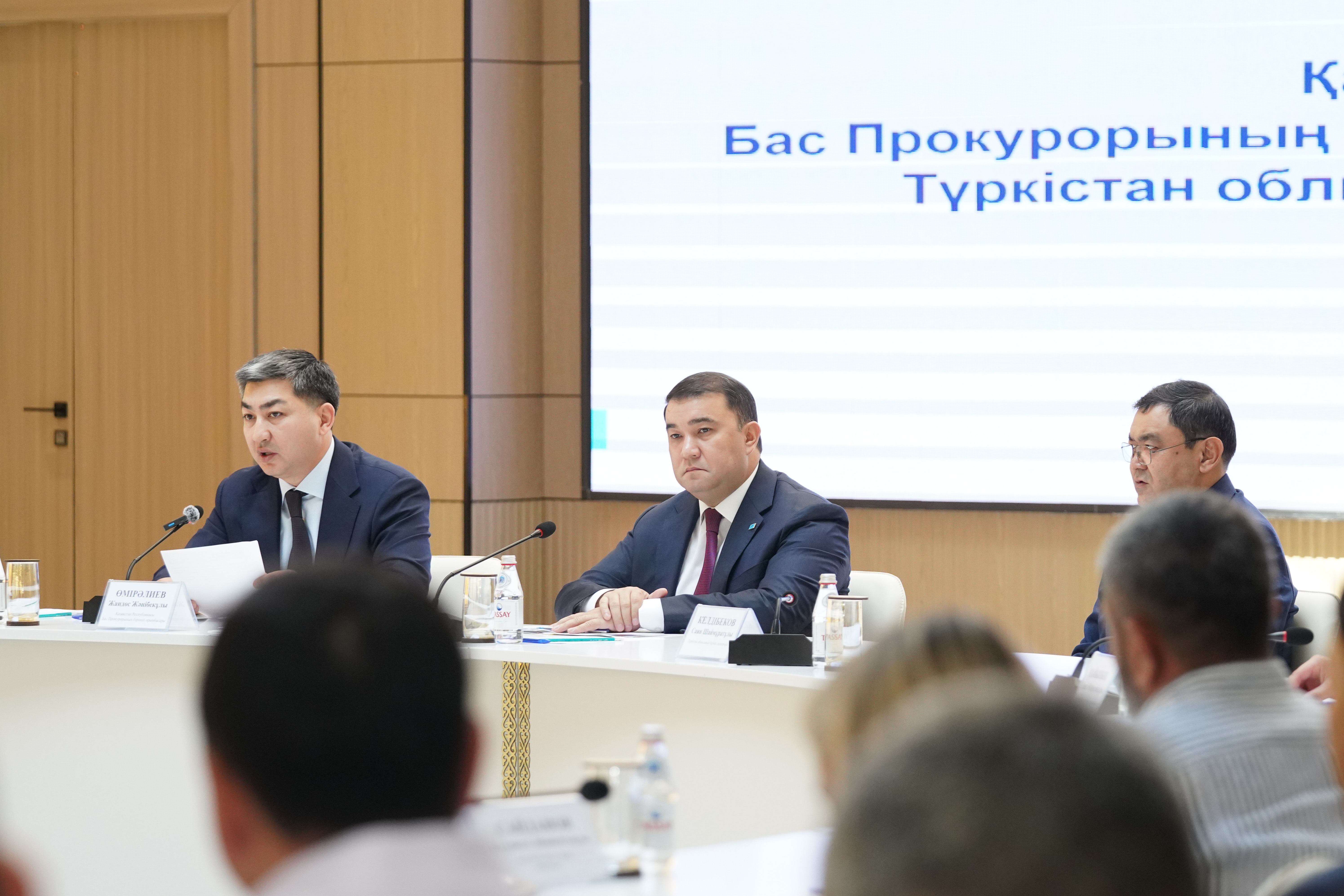 ПРЕДСТАВИТЕЛИ ГОСУДАРСТВЕННЫХ ОРГАНОВ И ИНВЕСТОРЫ ТУРКЕСТАНСКОЙ ОБЛАСТИ ВСТРЕТИЛИСЬ НА ОТКРЫТОЙ ПЛОЩАДКЕ