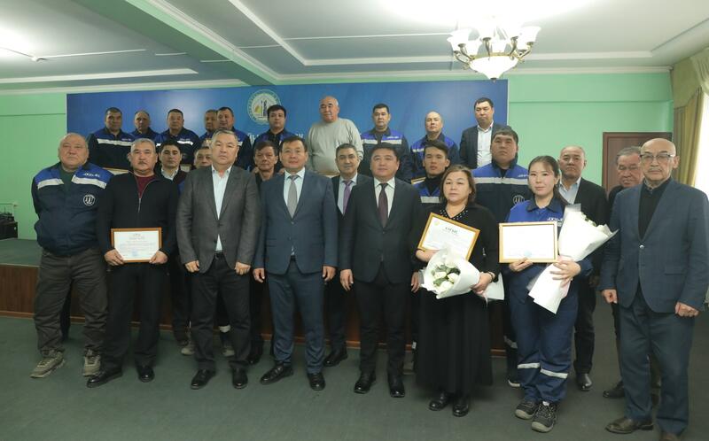 Награждены работники коммунальных учреждений