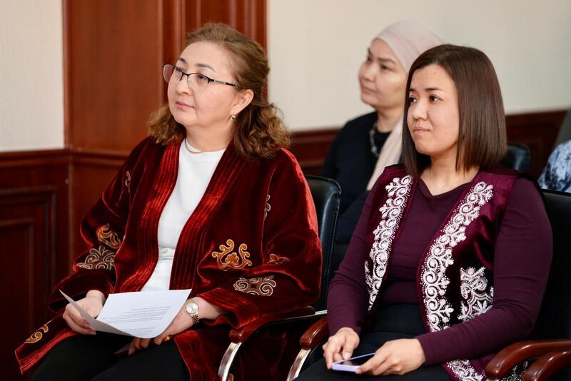 Профессор поделилась знаниями о традициях Наурыза с сотрудниками Минэнерго