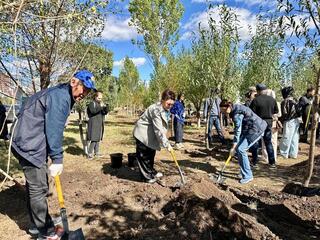 Масштабная уборка в Астане: как прошёл первый день экомесячника