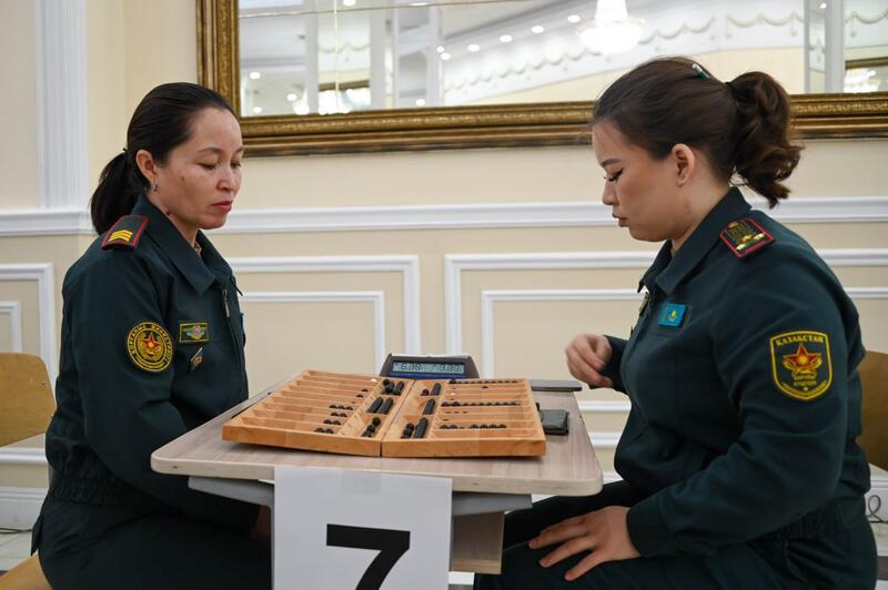 В Министерстве обороны определили сильнейших шахматистов и мастеров игры в тоғызқұмалақ