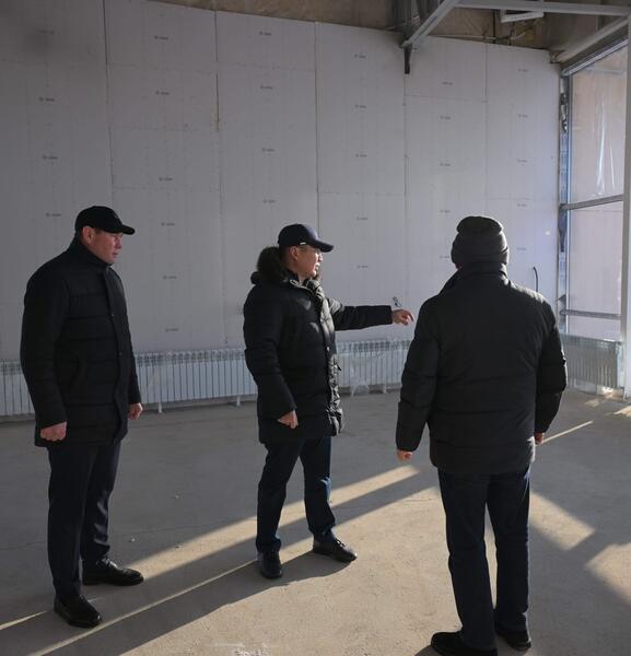 Аким Павлодарской области Асаин Байханов совершил рабочую поездку в Баянаульский район, где оценил ход реализации ключевых инфраструктурных, проектов