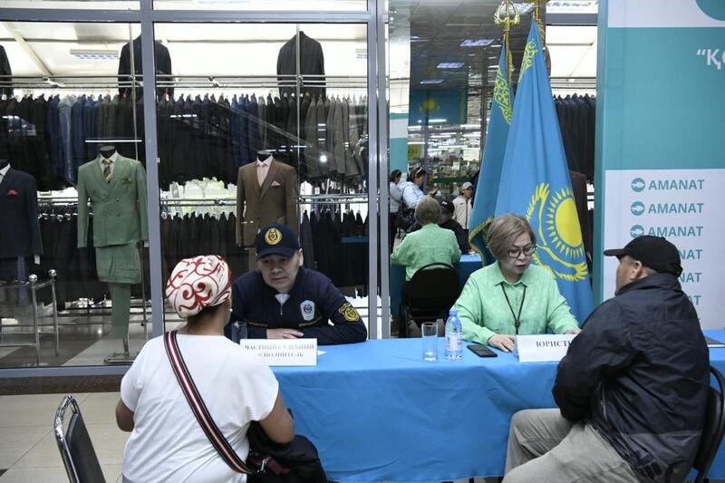 Повышение финансовой грамотности населения: День правовой помощи для астанчан организовали на столичном рынке