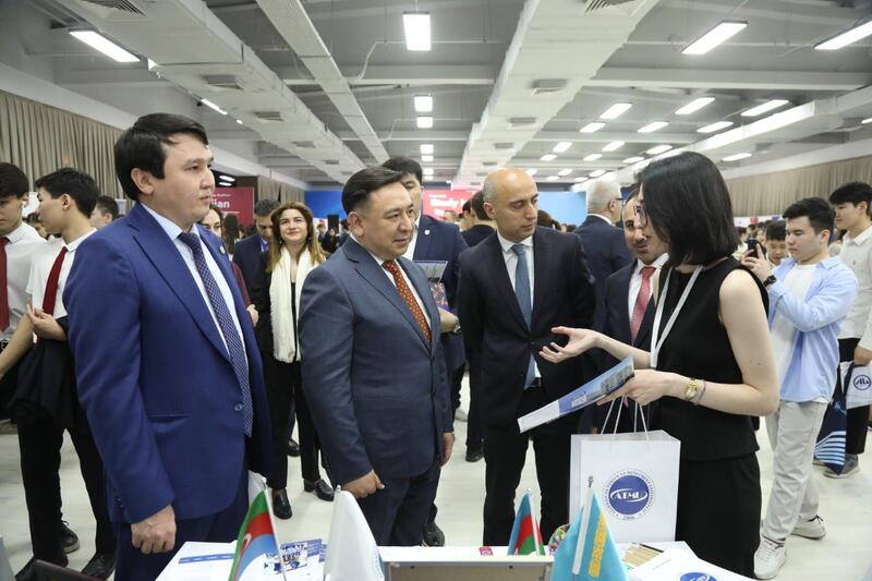 Казахстанские абитуриенты выиграли гранты Азербайджана