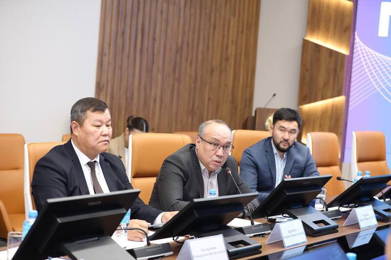 Аким области встретился с членами общественного совета