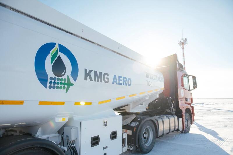 Новый топливозаправочной автомобиль прибыл в аэропорт Актобе