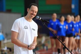 Международный тренер Йорик Майклс проводит семинар по баскетболу для актюбинских тренеров и спортсменов