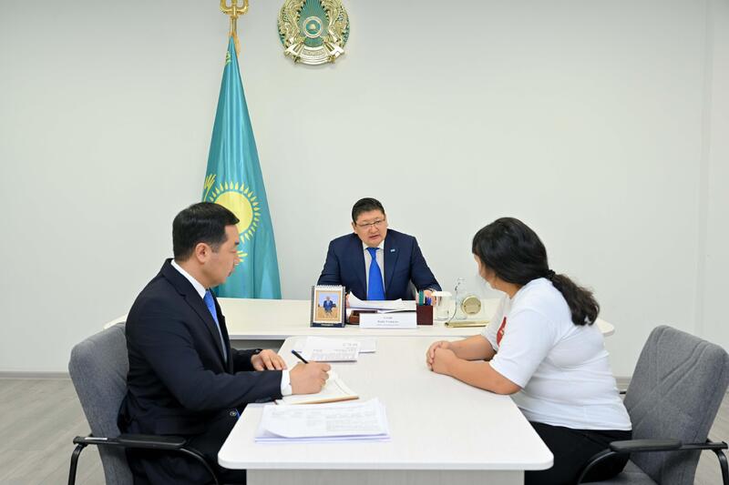 Глава региона принял граждан по личным вопросам