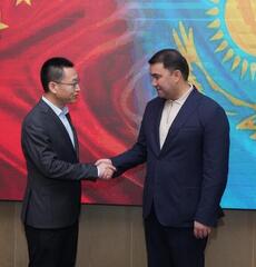 НУРАЛХАН КУШЕРОВ ПРОВЁЛ ВАЖНЫЕ ПЕРЕГОВОРЫ С ПРЕДСТАВИТЕЛЯМИ МЕЖДУНАРОДНОГО БИЗНЕСА В КИТАЕ
