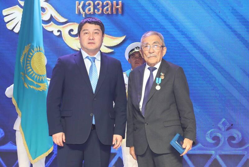 В Мангистау ко Дню Республики прошло торжественное мероприятие