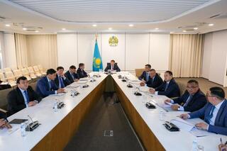 В ТУРКЕСТАНСКОЙ ОБЛАСТИ УСИЛЕН КОНТРОЛЬ ЗА КАЧЕСТВОМ ПРЕПАРАТОВ ПРОТИВ САРАНЧИ