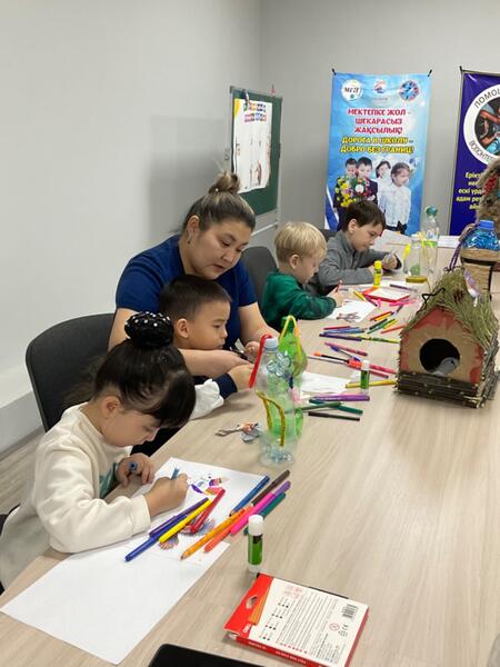 В Петропавловске прошел мастер-класс «Trash Art Fest - превращаем мусор в искусство»