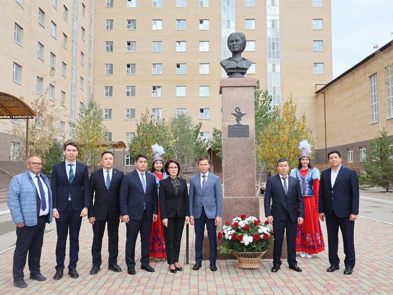 ГЛАВА МИНЗДРАВА ОТМЕТИЛА ВОСТРЕБОВАННОСТЬ ВЫПУСКНИКОВ МЕДУНИВЕРСИТЕТА В АКТОБЕ