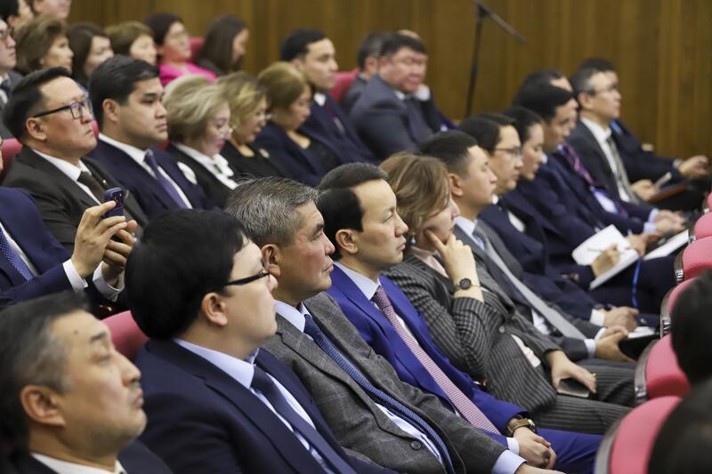 Меры поддержки бизнеса и новые цифровые решения обсудили на коллегии Минфина