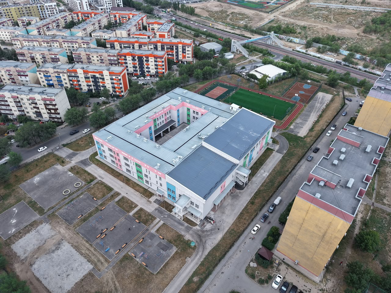 В Алатауском районе Алматы в 2026 году откроют четыре школы и завершат крупные инфраструктурные проекты