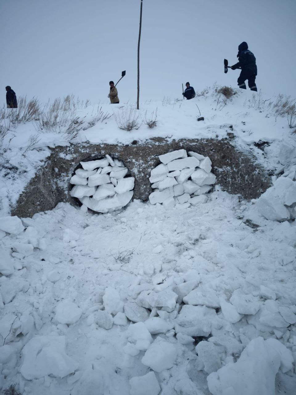 В Курчумском районе начались работы по подготовке к весеннему паводку